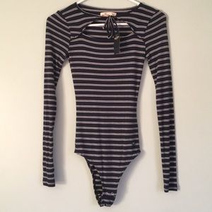 NWT Long Sleeve Keyhole Bodysuit